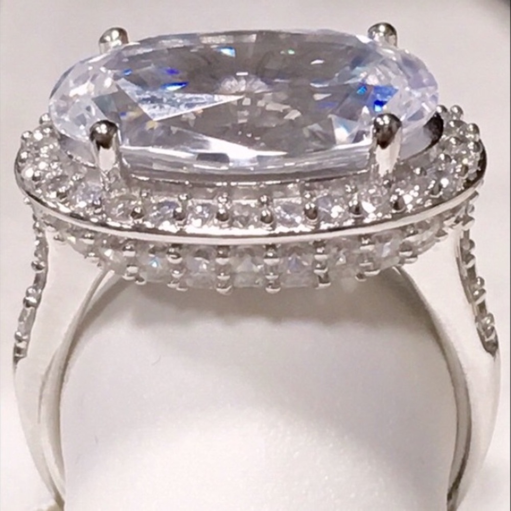 Her Highness Ring Sterling Silver